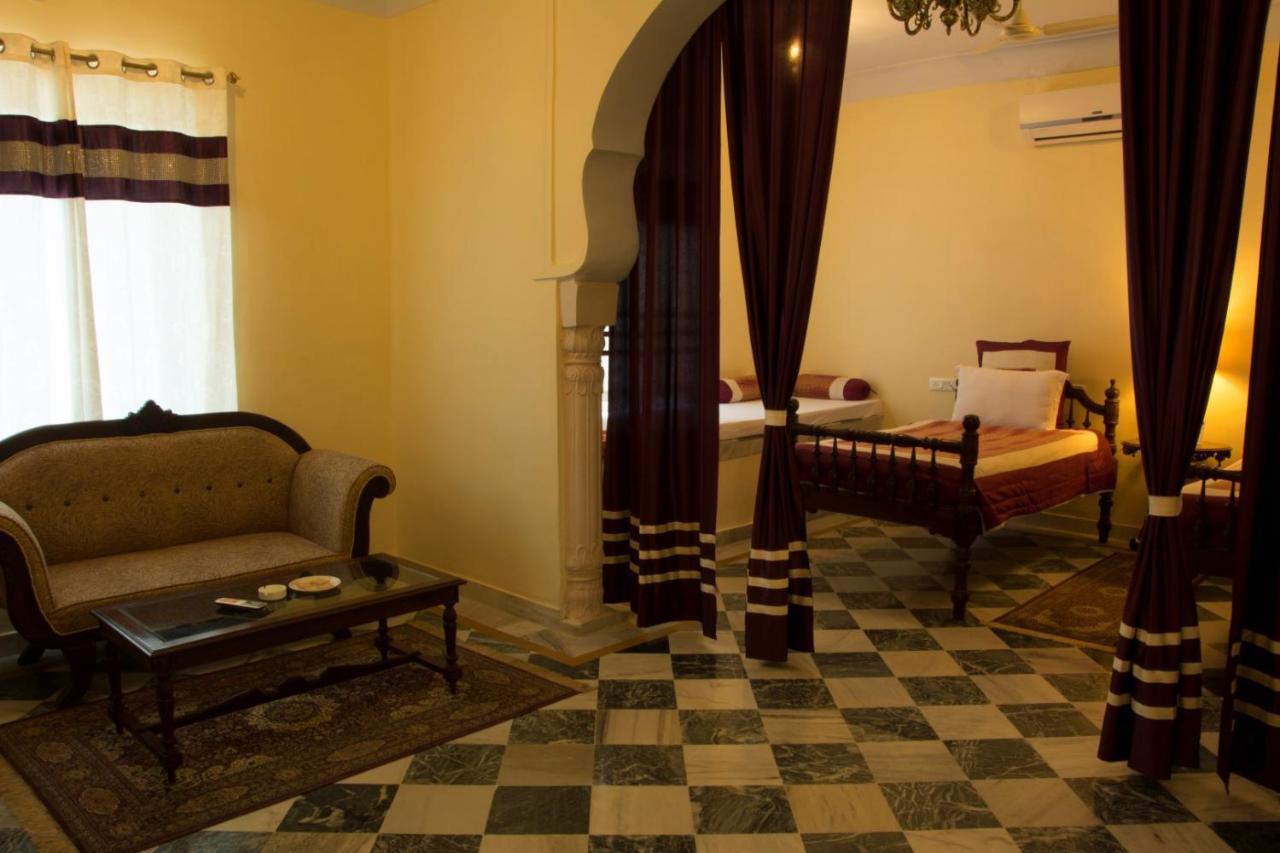 V Resorts Rajmahal Орчга Екстер'єр фото