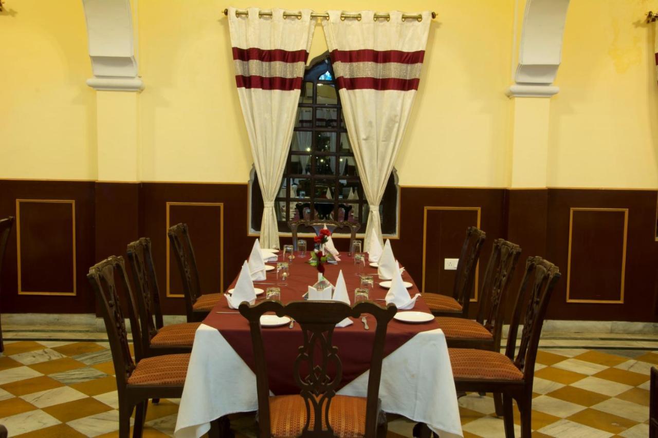 V Resorts Rajmahal Орчга Екстер'єр фото